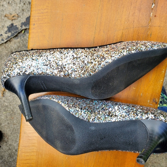 Sparkle Heels Size 6 - Picture 4 of 6